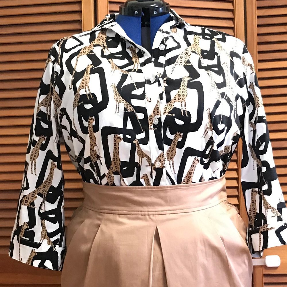 Chico's Brand Size 3 (XL) Cheetah Black and Tan Top